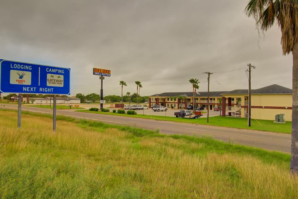 موتيل Raymondville ديلوكس إن آند سويتس المظهر الخارجي الصورة